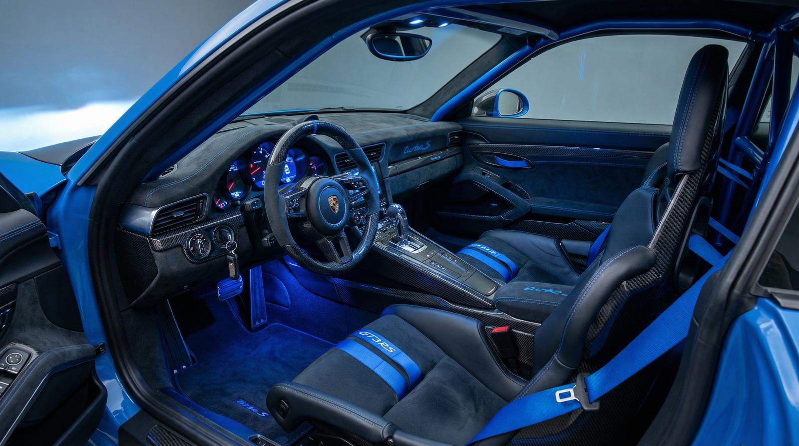 母狗官网 - 保时捷911内饰改装视频教程详解